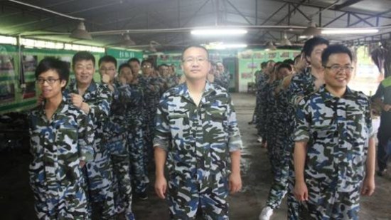 东莞公司举办“熔炼精英团队、凝聚生产力量”户外拓展培训活动