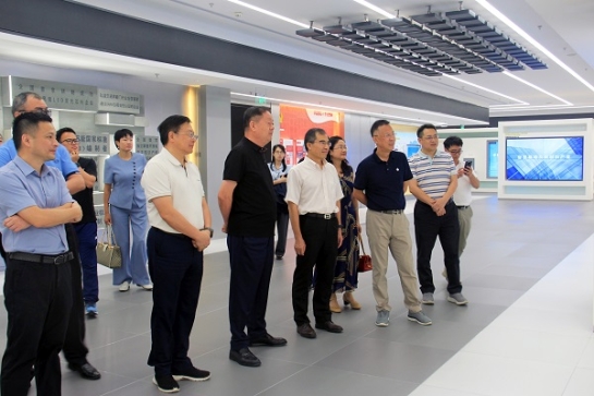 中国科学院院士、南昌大学校长陈晔光一行到访ga黄金甲集团总部